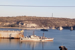 У Севастополі росія ховає пошкоджені кораблі Чорноморського флоту &ndash; ЗМІ