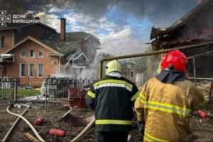 Росіяни атакували Київщину: у Борисполі горять складські приміщення (оновлено)