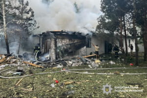 П'ятеро людей постраждали внаслідок ворожих атак на Київщину: поліція фіксує наслідки обстрілів у чотирьох районах