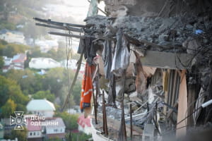 Зеленский призвал мировое сообщество усилить давление на РФ на фоне массированных ударов по Украине