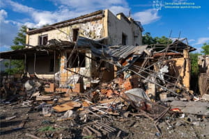 Загиблий та семеро поранених: окупанти завдали майже 750 ударів по Запоріжжю