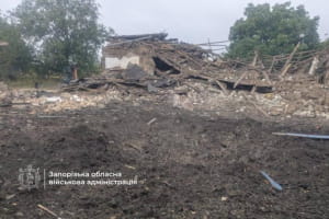 Росіяни атакували село на Запоріжжі КАБами: 5 людей постраждали, серед них &ndash; дитина
