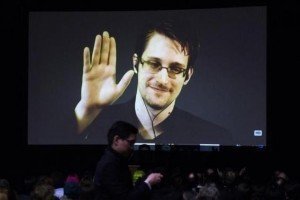 Сноуден хоче залишити Росію і переїхати до Швейцарії