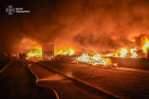 "Б'ють по життю та суто цивільних об'єктах": Зеленський про нічні удари по містах України