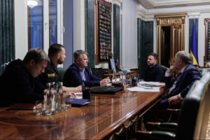 Володимир Зеленський на нараді з командою Міністерства оборони України