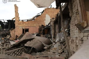 Двое погибших, 18 раненых и сотни повреждений: последствия массированных обстрелов Запорожья