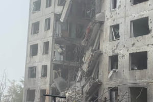 Росіяни ударили по багатоповерхівкам у Слов'янську: є потерпілі