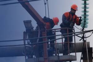 Енергетики працюють над відновленням живлення