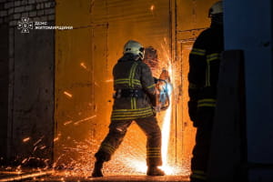 В результате вражеского удара по Житомирской области повреждены жилой дом и амбулатория (фото)
