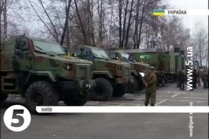 Полторак: Україна підписала 100 угод на придбання військової техніки 