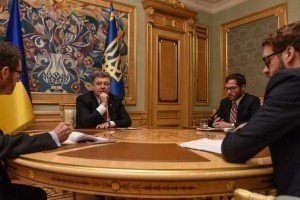 Порошенко вважає "немислимим" проведення Чемпіонату світу-2018 в Росії