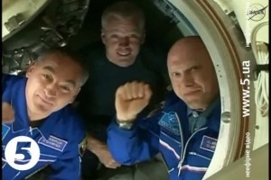 Троє космонавтів з МКС успішно приземлились у Казахстані