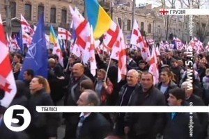 В Тбілісі проходить масштабний антиурядовий мітинг