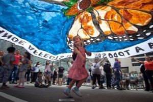 Сотні тисяч людей по всьому світу вийшли на акції протесту проти глобальної зміни клімату