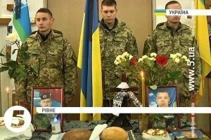 На Рівненщині попрощалися із двома загиблими бійцями АТО