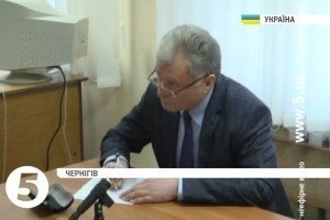 Суд відхилив клопотання прокуратури і залишив міського голову Чернігова на посаді