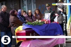 У Києві провели в останню путь 31-річного бійця, що загинув під Дебальцевим
