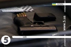 Обрали запобіжний захід трьом підозрюваним, що намагалися в центрі столиці вбити чоловіка