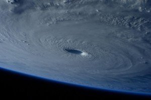 Астронавт зробила дивовижні знімки супертайфуну "Майсак" з космосу