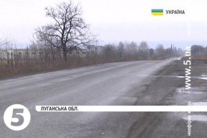 Бойовики з важкої артилерії обстрілюють українські позиції поблизу Бахмутської траси