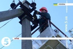 На Київщині через негоду 27 населених пунктів залишились без світла