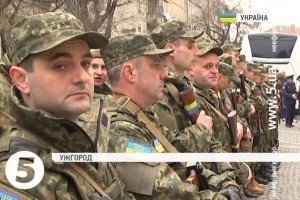 Закарпатські правоохоронці вирушили на Донбас, де замінять своїх колег