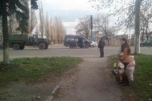 У Макіївці військова вантажівка з бойовиками зіткнулась з маршруткою
