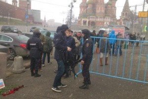 В Москві опозиція влаштувала поодинокі пікети: поліція проводить затримання
