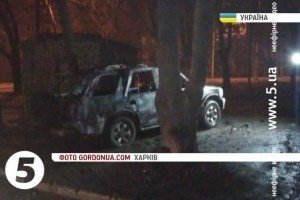 У Харкові підірвали позашляховик одного із місцевих військовослужбовців