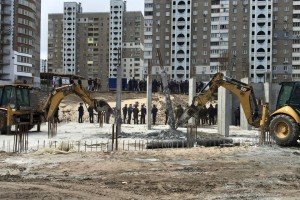 У столиці демонтують незаконні будівництва