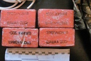 У Києві затримали жінку з коробкою вибухівки