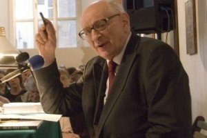 Помер історик і праведник світу Владислав Бартошевський