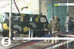Миколаївські волонтери відремонтували "УАЗ" для потреб АТО
