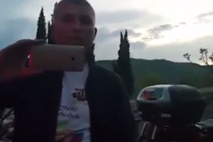 Путінські байкери в Грузії напали на жінку, яка намагалась зняти "георгіївську" стрічку з мотоцикла