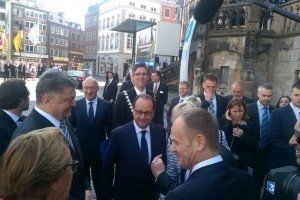 Порошенко в Німеччині зустрінеться з Олландом - прес-секретар Президента