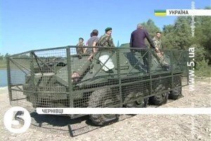 Чернівецькі прикордонники відремонтували 30-річний БТР