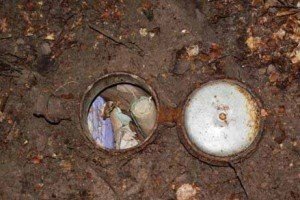 На Прикарпатті знайшли бідон із документами УПА