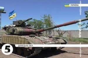 Українські танкісти на Донбасі ремонтують техніку