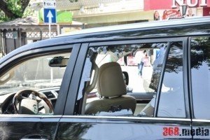 В центрі Одеси невідомі зі зброєю викрали у підприємця 330 тис. грн