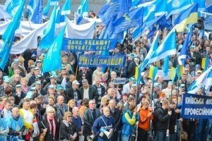 З 27 травня профспілки України розпочнуть серію пікетів уряду