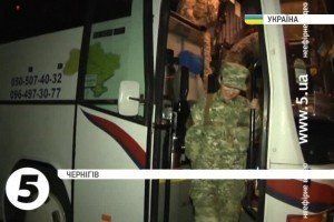 До Чернігова із зони АТО повернувся зведений загін міліціонерів