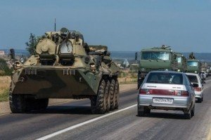 Росія втричі збільшила кількість немаркованої бойової техніки на кордоні з Україною – Reuters