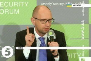 Яценюк: український уряд ніколи не спілкуватиметься з терористами - лише з легітимно обраними представниками 