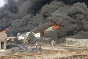 Зник зв'язок з пожежником, який бере участь у гасінні вогню на нафтобазі