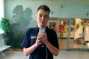 В Росії юнак на знак протесту ввімкнув у військкоматі гімн України