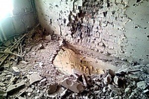 На Донецькому напрямку терористи з забороненої зброї обстріляли Авдіївський коксохім і Мар'їнку