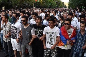 Протести у Єревані: поліція затримала 136 демонстрантів