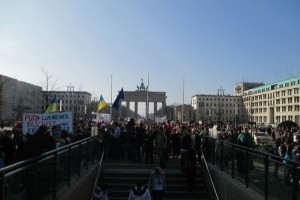 Українці Берліну провели маніфестації з вимогою до Росії припинити військові дії