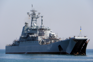 Росіяни розбирають на запчастини кораблі ВМС України, які залишились в Криму – командувач ВМС ЗСУ