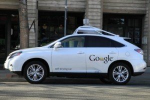 Самокерований Google-автомобіль вперше став учасником ДТП із постраждалими